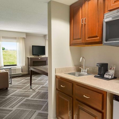 Hampton Inn & Suites By Hilton Manchester Bedford Εξωτερικό φωτογραφία