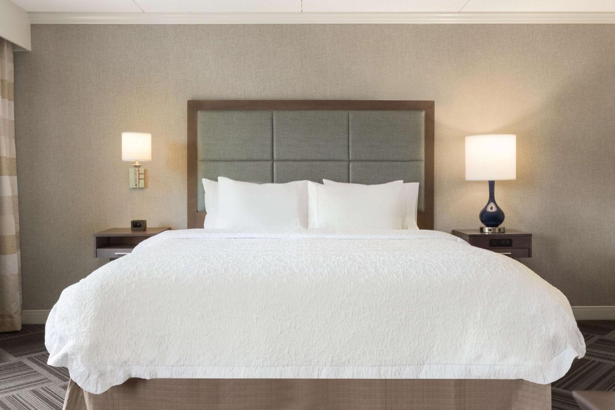 Hampton Inn & Suites By Hilton Manchester Bedford Εξωτερικό φωτογραφία