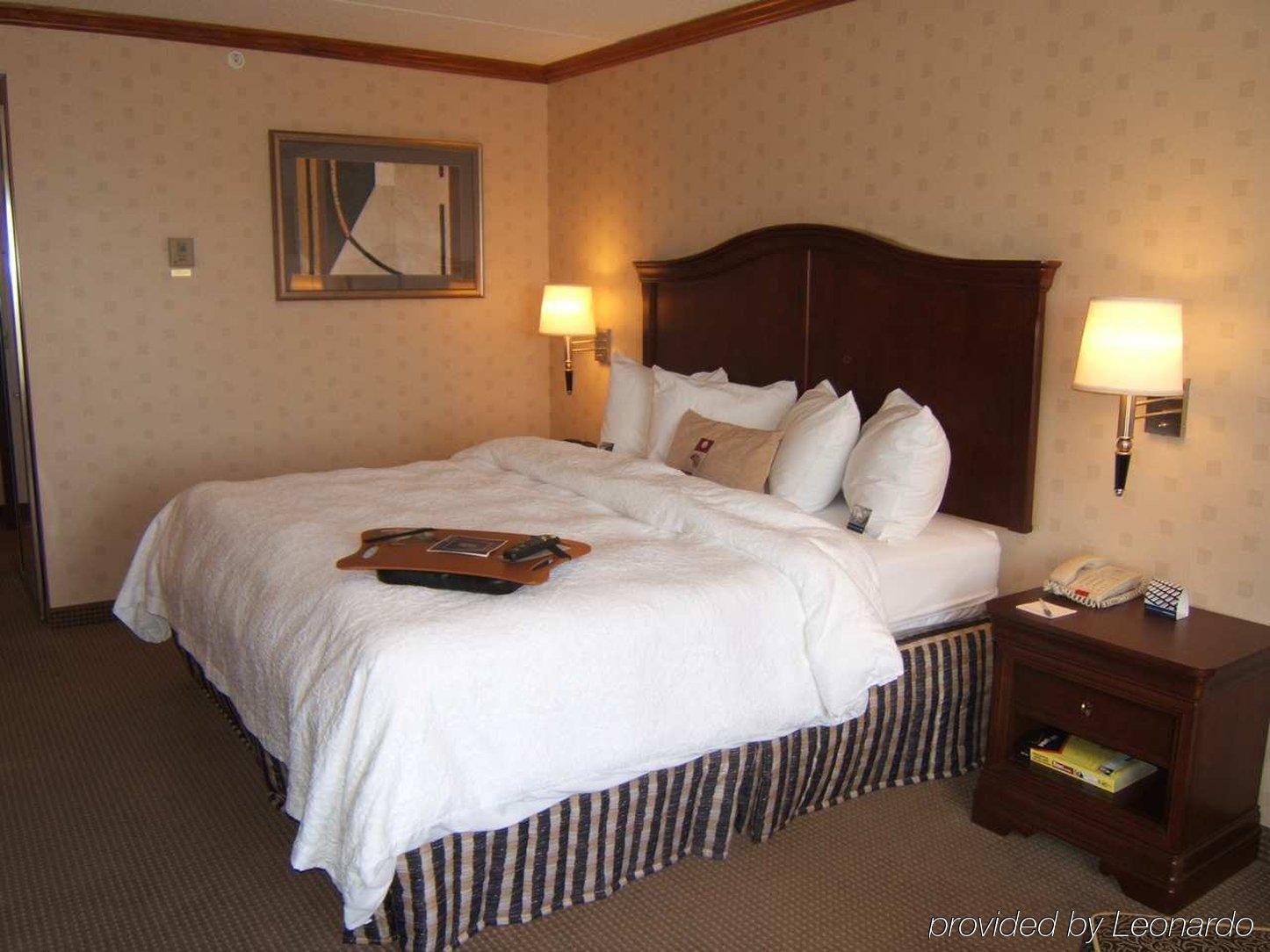 Hampton Inn & Suites By Hilton Manchester Bedford Δωμάτιο φωτογραφία